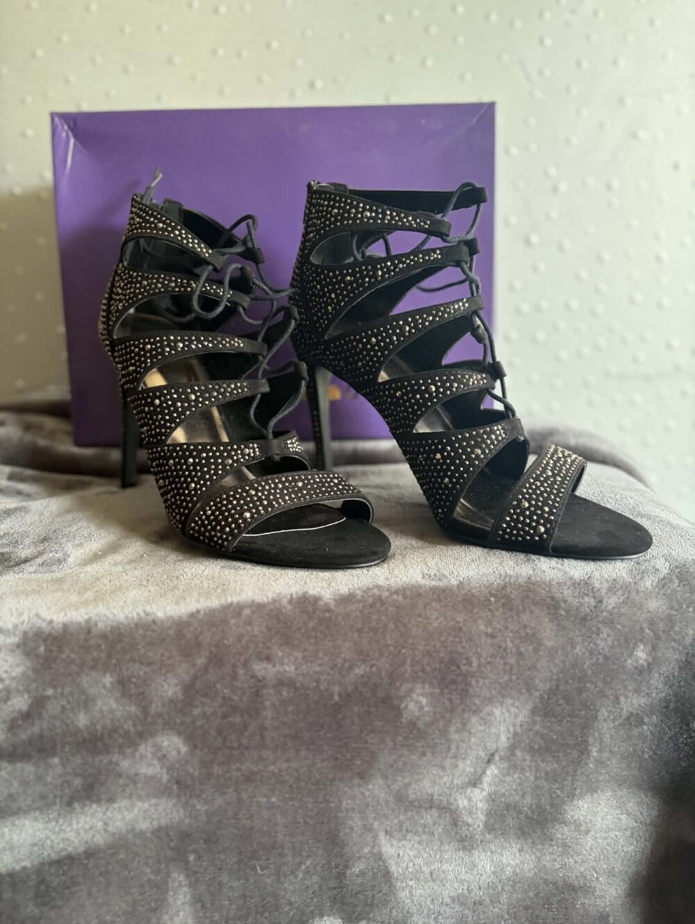 Shoes - Picture 3 of 4